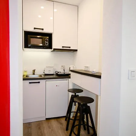 Apartment Oasis *